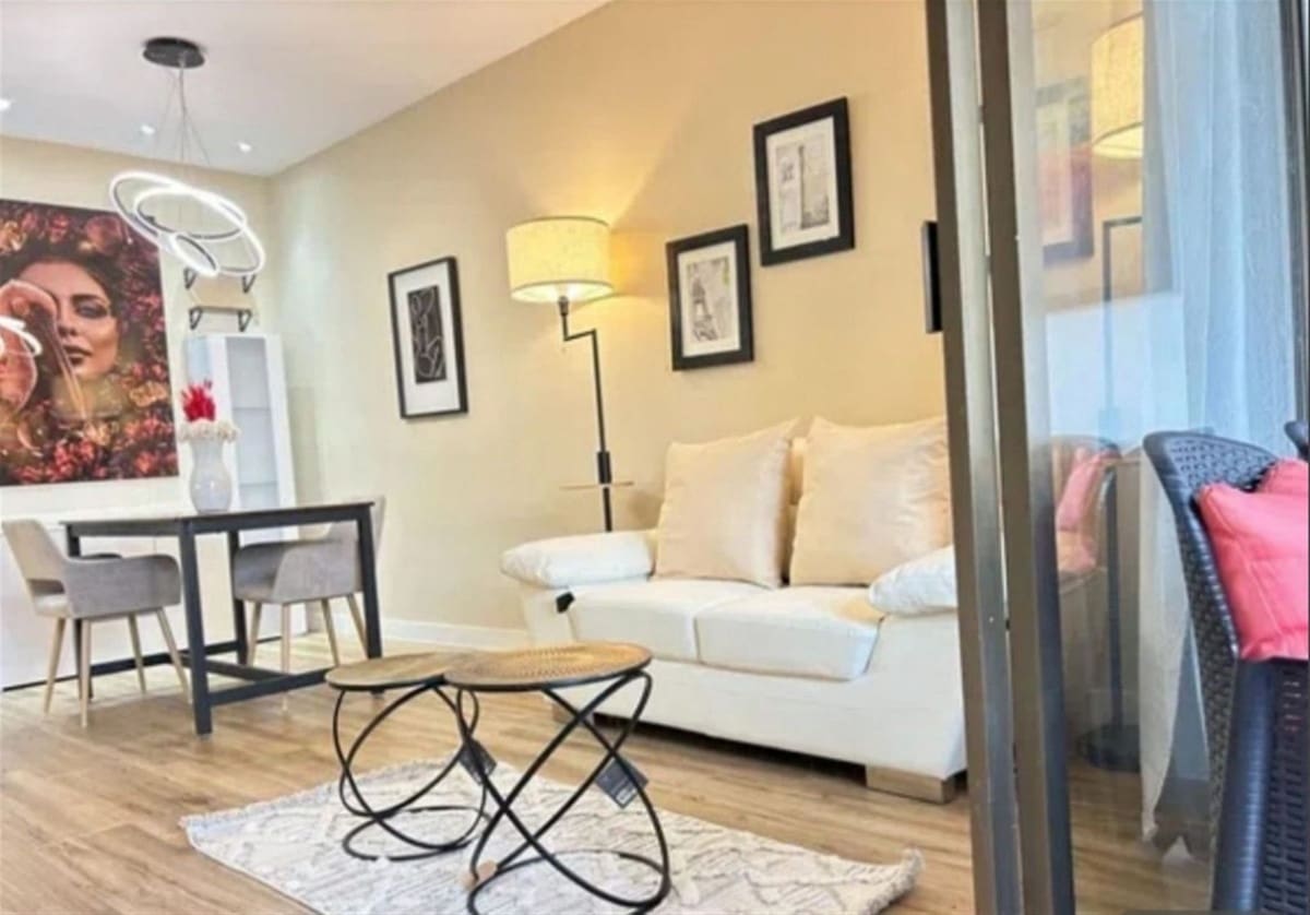 2 sypialnia Apartament na sprzedaż w Nueva Andalucia z basenem garażem - 640 000 € (Ref: 9335700)