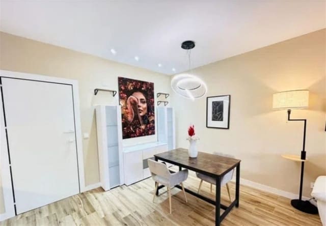 2 sypialnia Apartament na sprzedaż w Nueva Andalucia, Marbella z basenem garażem - 640 000 € (Ref: 9335700)