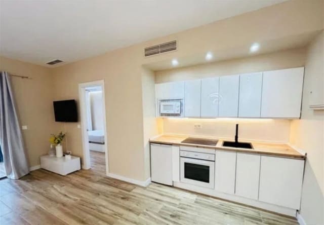 2 soverom Leilighet til salgs i Nueva Andalucia, Marbella med svømmebasseng garasje - € 640 000 (Ref: 9335700)