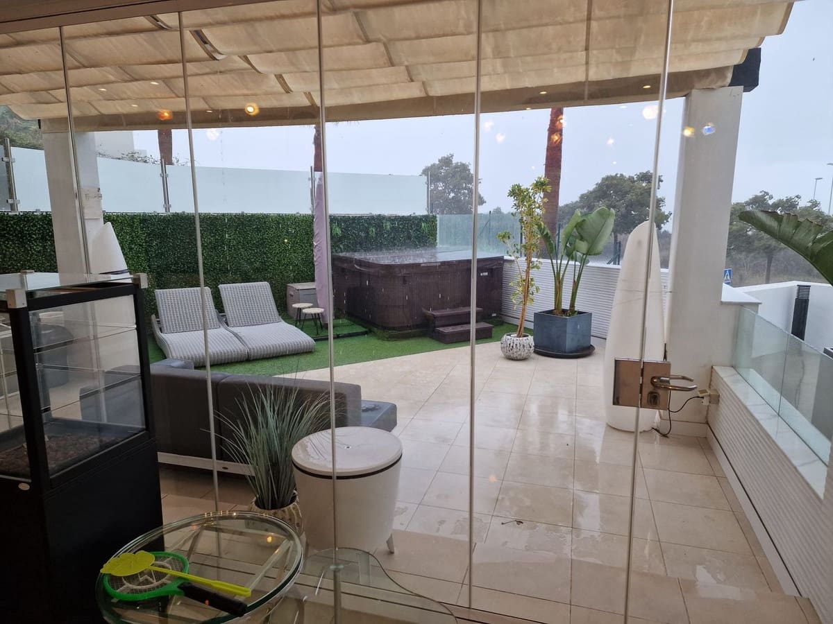 2 soveværelse Lejlighed til salg i Bahia de Casares med swimmingpool garage - € 650.000 (Ref: 9337326)