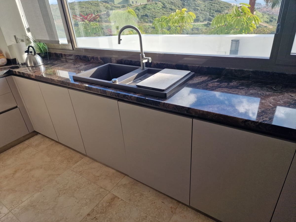 2 soveværelse Lejlighed til salg i Bahia de Casares med swimmingpool garage - € 650.000 (Ref: 9337326)