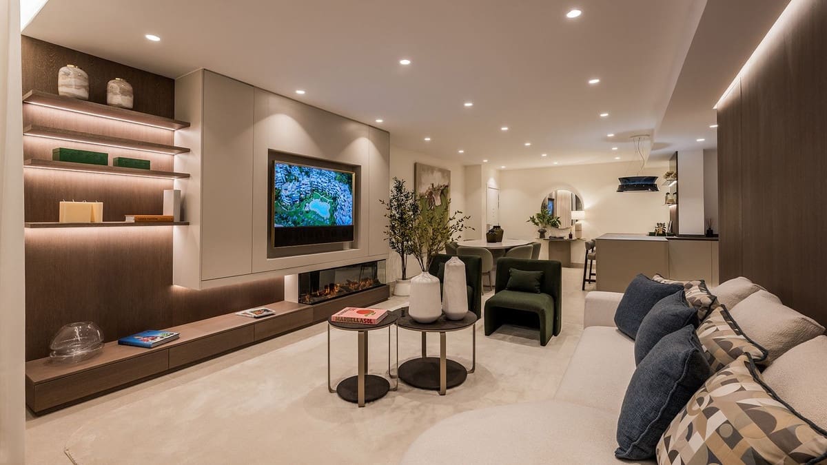 3 bedroom Apartment for sale in New Golden Mile with pool garage - € 1,995,000 (Ref: 9340237)