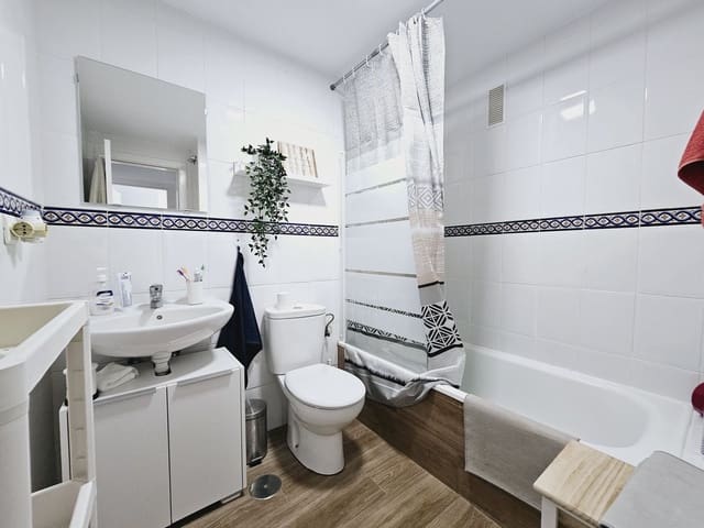 3 sypialnia Apartament na sprzedaż w Bahia de Casares, Casares z basenem garażem - 260 000 € (Ref: 9377985)