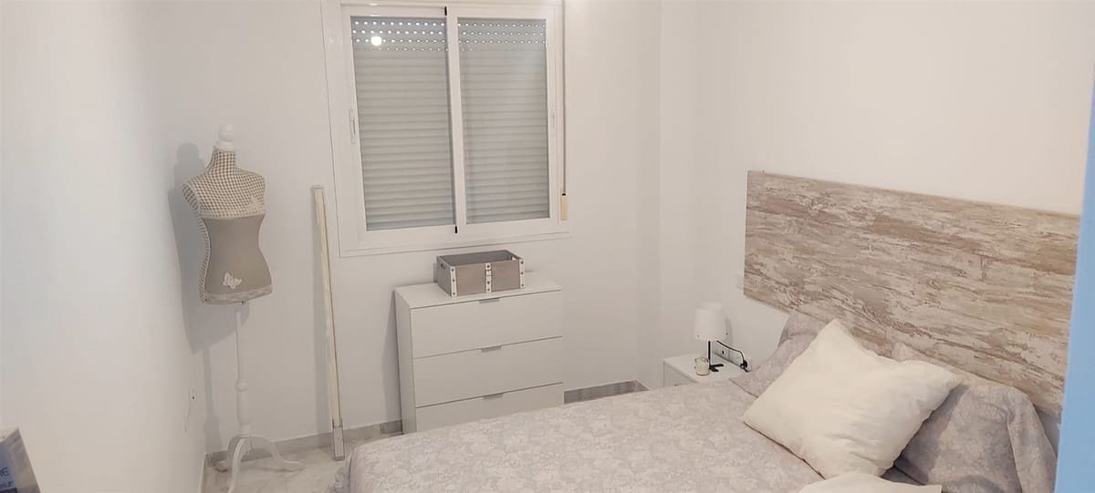 3 slaapkamer Appartement te huur in Bahia de Casares met zwembad garage - € 1.500 (Ref: 9377986)