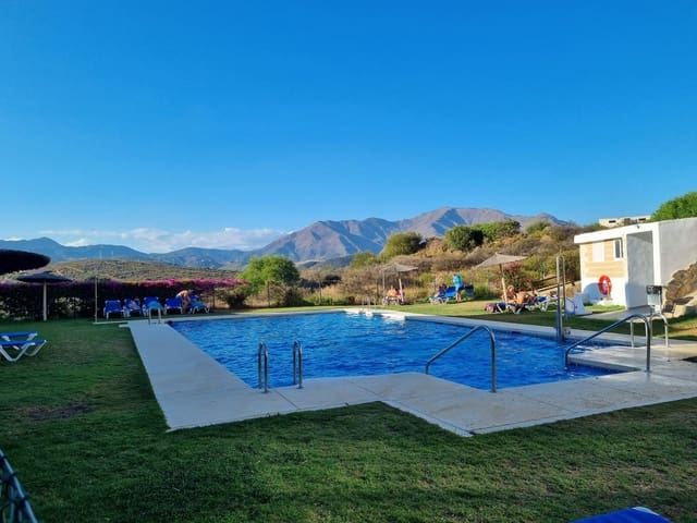 3 soveværelse Lejlighed til leje i Bahia de Casares, Casares med swimmingpool garage - € 1.500 (Ref: 9377986)