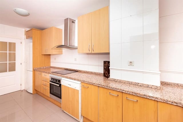 4 soverom Leilighet til salgs i Estepona med svømmebasseng garasje - € 850 000 (Ref: 9408193)