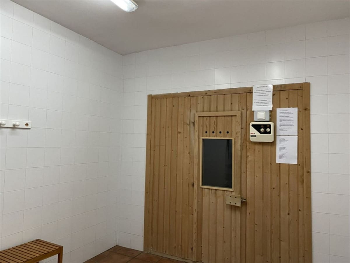 4 soverom Leilighet til salgs i Estepona med svømmebasseng garasje - € 850 000 (Ref: 9408193)