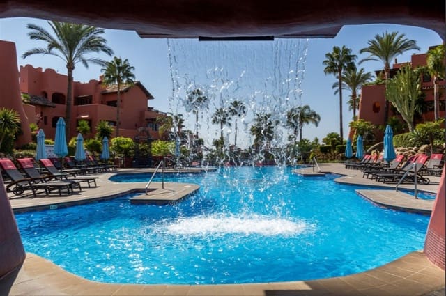 3 soveværelse Penthouse til salg i New Golden Mile, Estepona med swimmingpool garage - € 2.995.000 (Ref: 9419979)