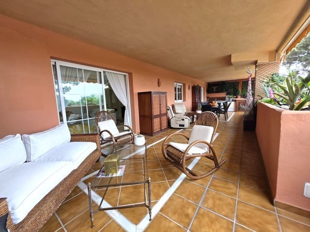 2 makuuhuone Huoneisto myytävänä paikassa Elviria, Marbella mukana uima-altaan 
autotalli - 549 000 € (Ref: 9452925)