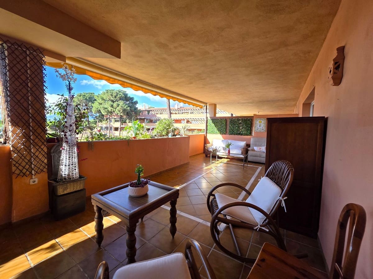 2 slaapkamer Appartement te koop in Elviria met zwembad garage - € 539.000 (Ref: 9452925)