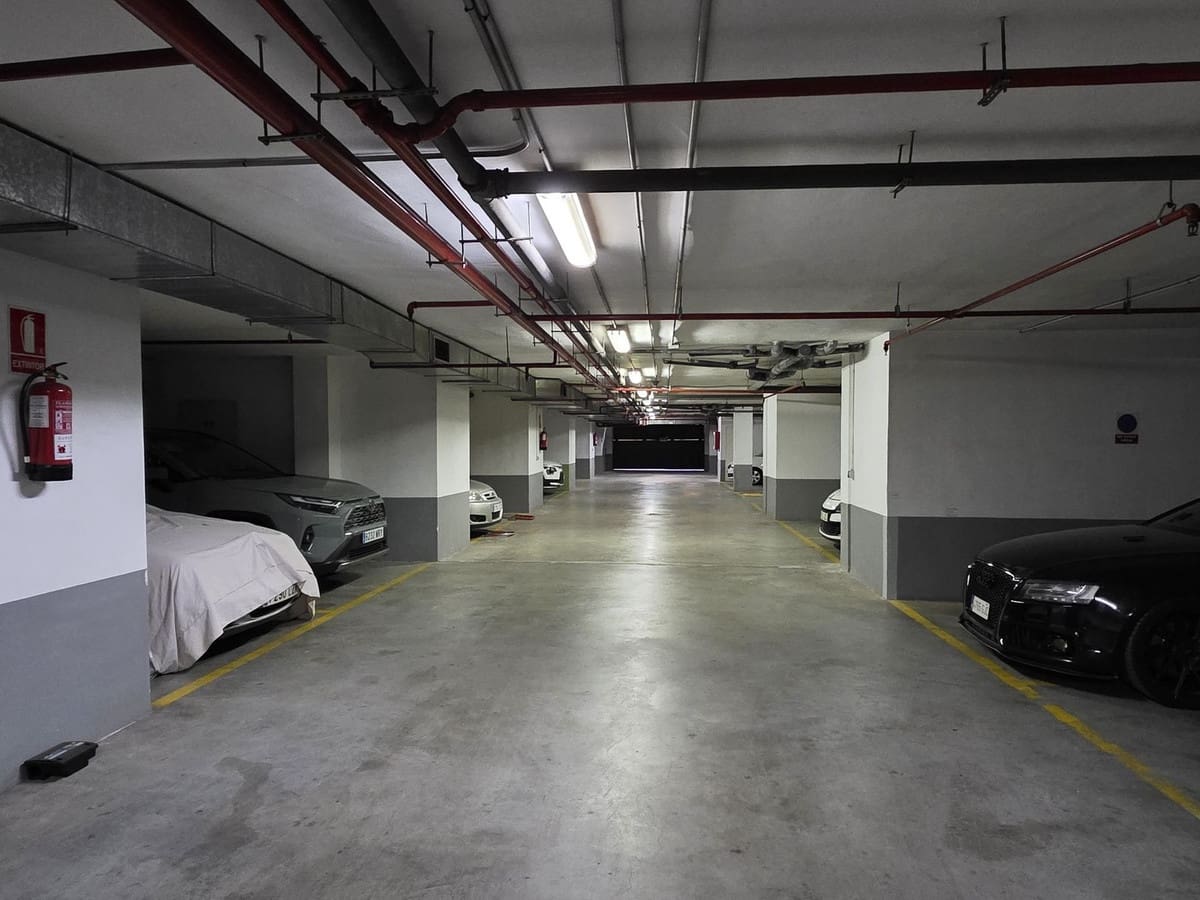 2 slaapkamer Appartement te koop in Elviria met zwembad garage - € 539.000 (Ref: 9452925)