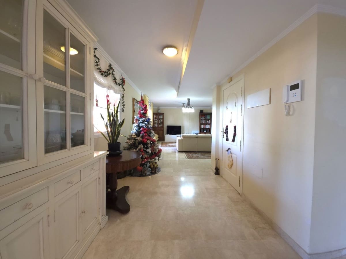 2 chambre Appartement à vendre à Elviria avec piscine garage - 539 000 € (Ref: 9452925)