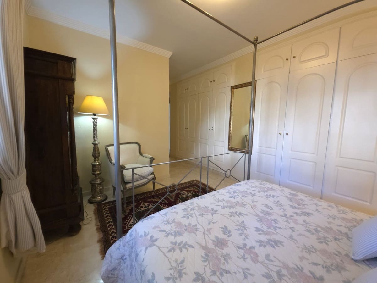 2 chambre Appartement à vendre à Elviria avec piscine garage - 539 000 € (Ref: 9452925)