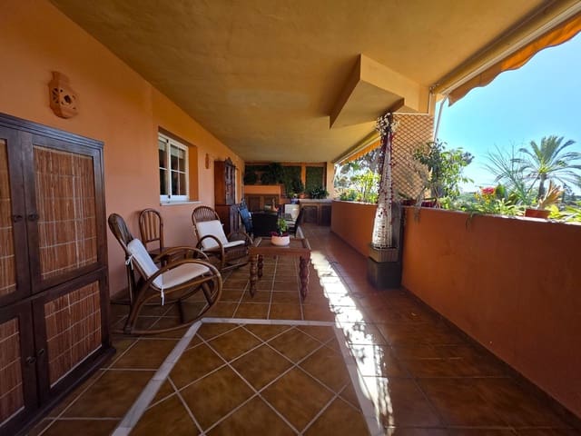 2 makuuhuone Huoneisto myytävänä paikassa Elviria, Marbella mukana uima-altaan 
autotalli - 539 000 € (Ref: 9452925)