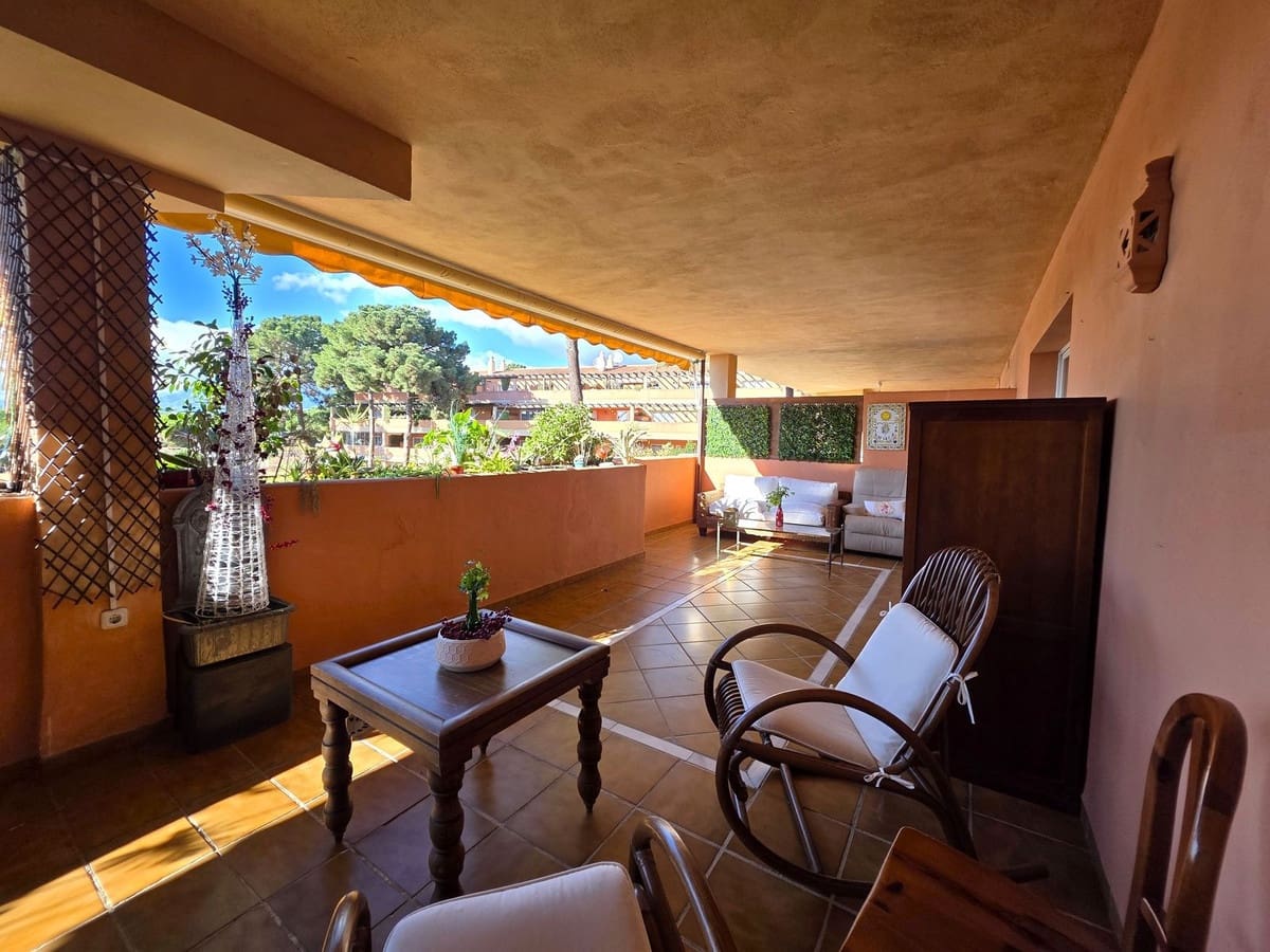 2 Zimmer Apartment zu verkaufen in Elviria mit Pool Garage - 539.000 € (Ref: 9452925)