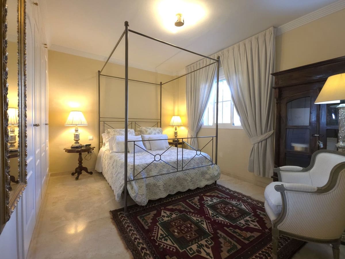 2 Zimmer Apartment zu verkaufen in Elviria mit Pool Garage - 539.000 € (Ref: 9452925)