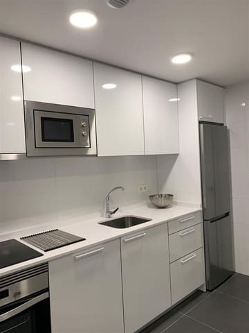 Apartamento de 2 habitaciones en Nueva Andalucia, Marbella en venta con piscina garaje - 380.000 € (Ref: 9471021)