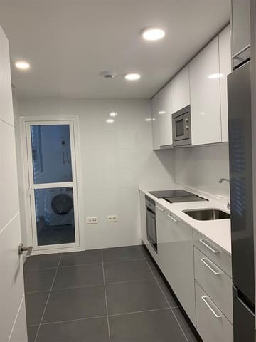2 quarto Apartamento para venda em Nueva Andalucia, Marbella com piscina garagem - 360 000 € (Ref: 9471021)
