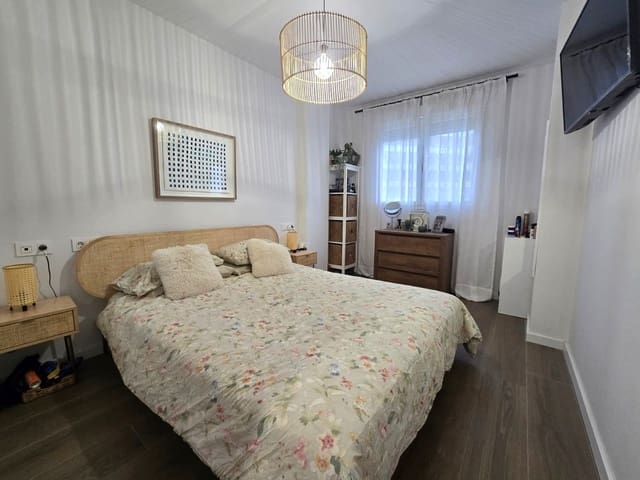 2 quarto Apartamento para venda em Nueva Andalucia, Marbella com piscina garagem - 360 000 € (Ref: 9471021)