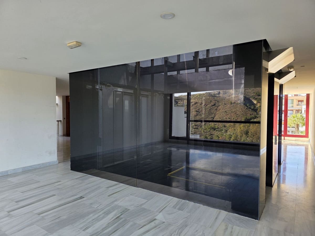 Apartamento de 2 habitaciones en Benahavís en venta con piscina garaje - 349.000 € (Ref: 9473567)