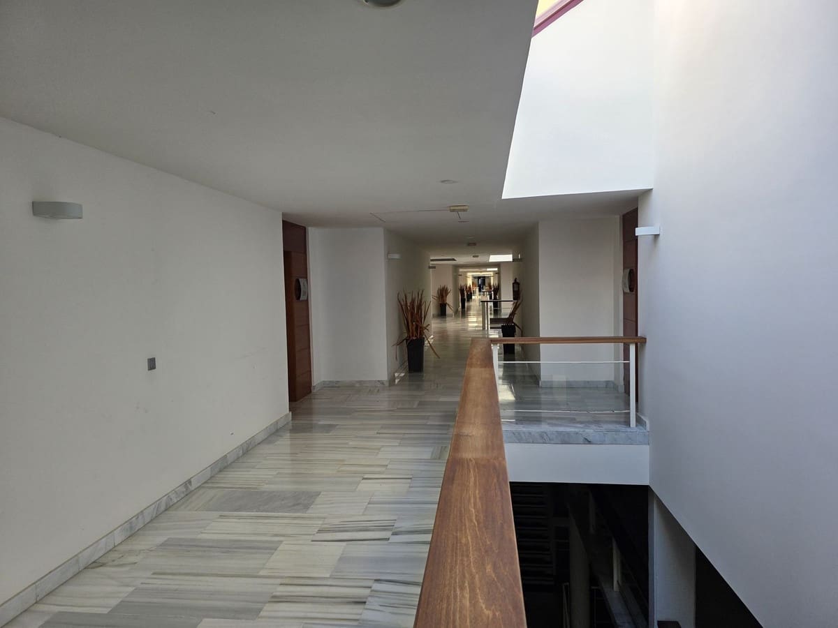 Apartamento de 2 habitaciones en Benahavís en venta con piscina garaje - 349.000 € (Ref: 9473567)