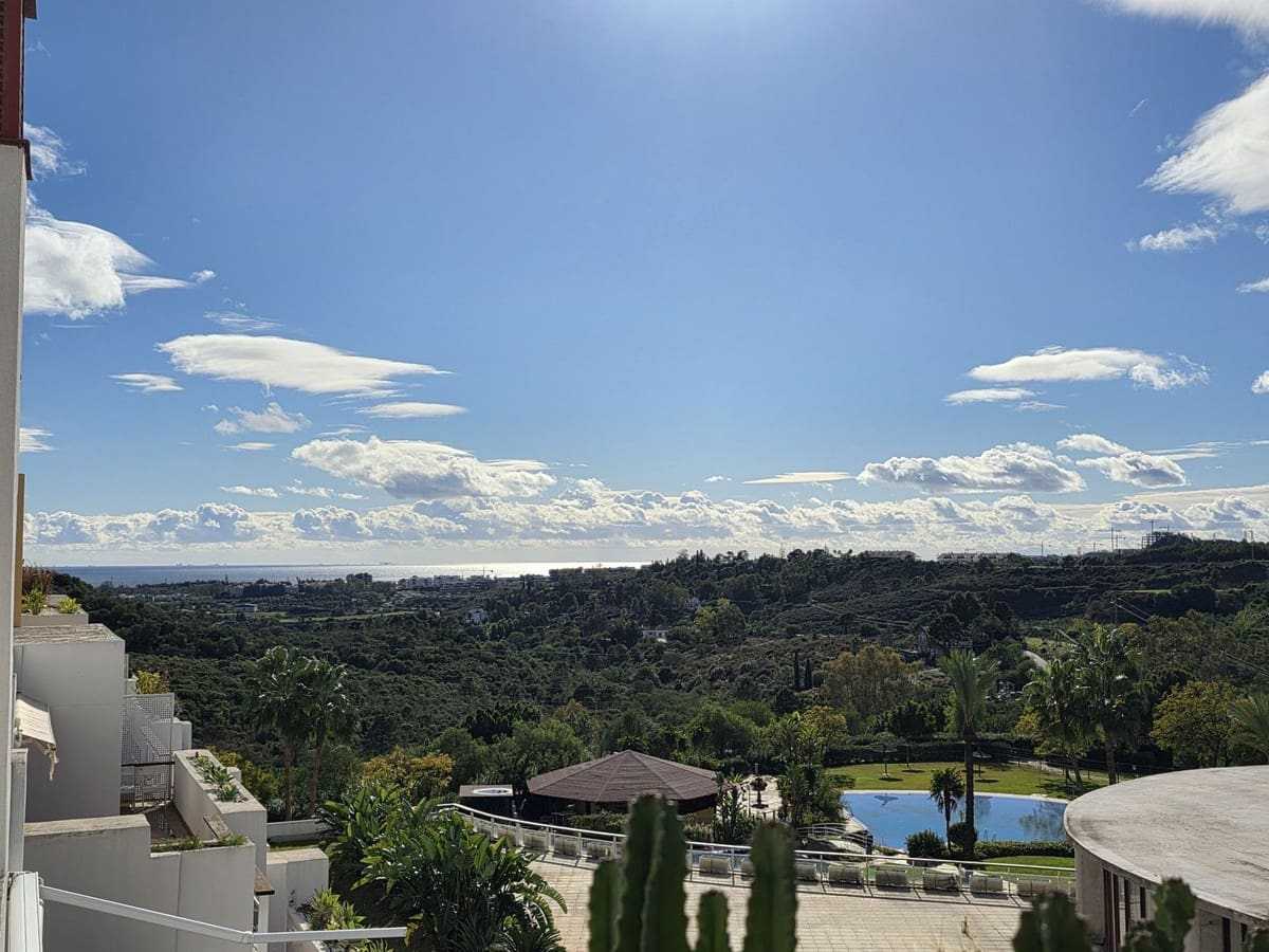 Apartamento de 2 habitaciones en Benahavís en venta con piscina garaje - 349.000 € (Ref: 9473567)