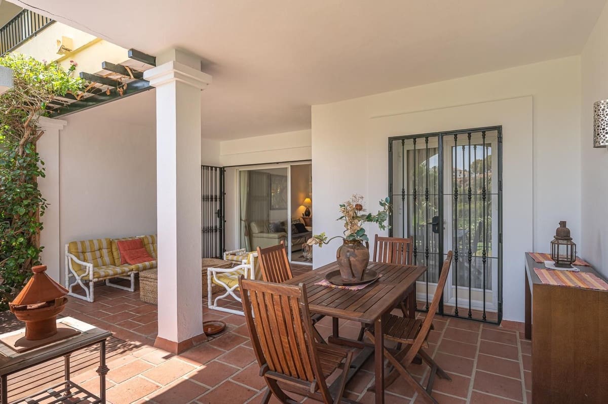 3 sovrum Lägenhet att hyra i La Quinta med pool garage - 2 500 € (Ref: 9490095)