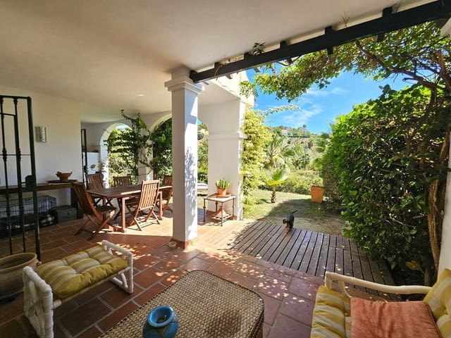 3 sovrum Lägenhet att hyra i La Quinta, Benahavís med pool garage - 2 500 € (Ref: 9490095)