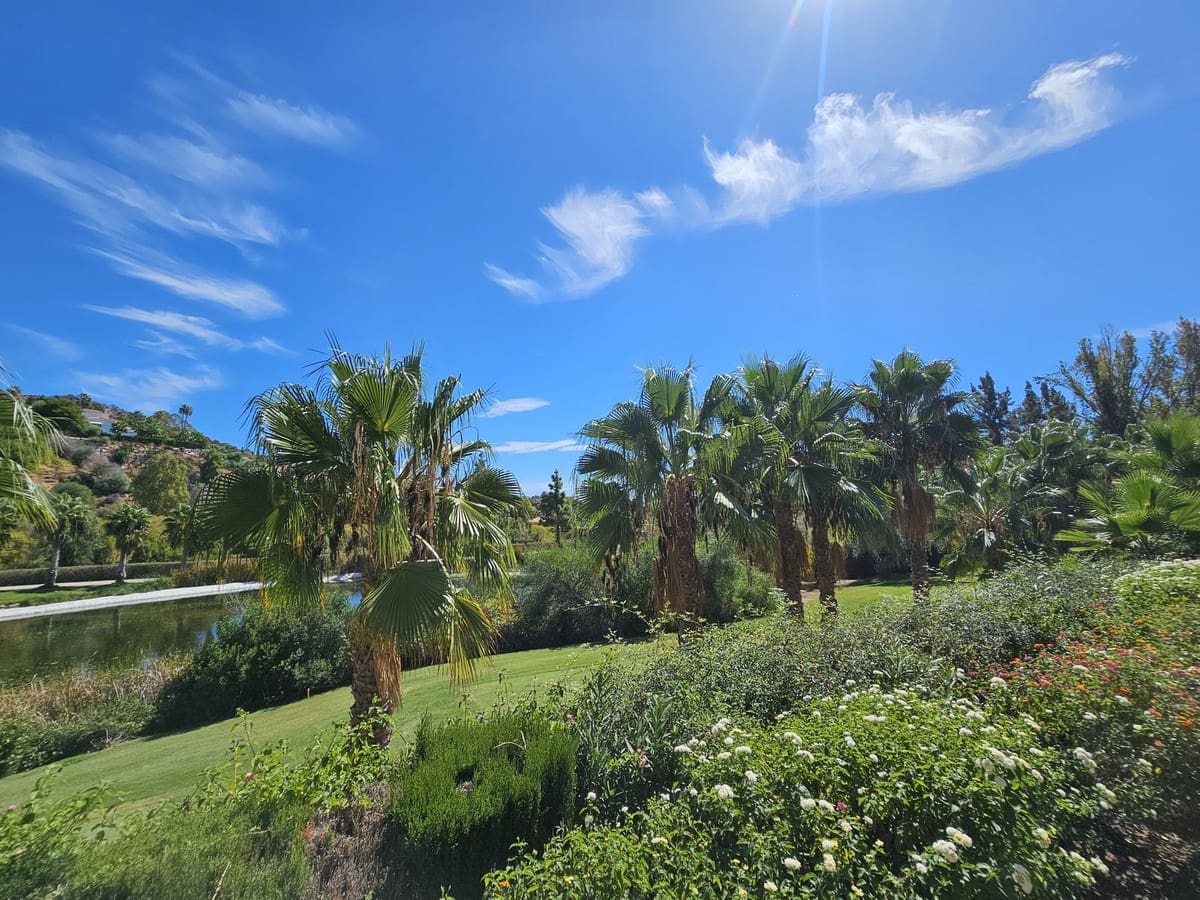 3 sovrum Lägenhet att hyra i La Quinta med pool garage - 2 500 € (Ref: 9490095)