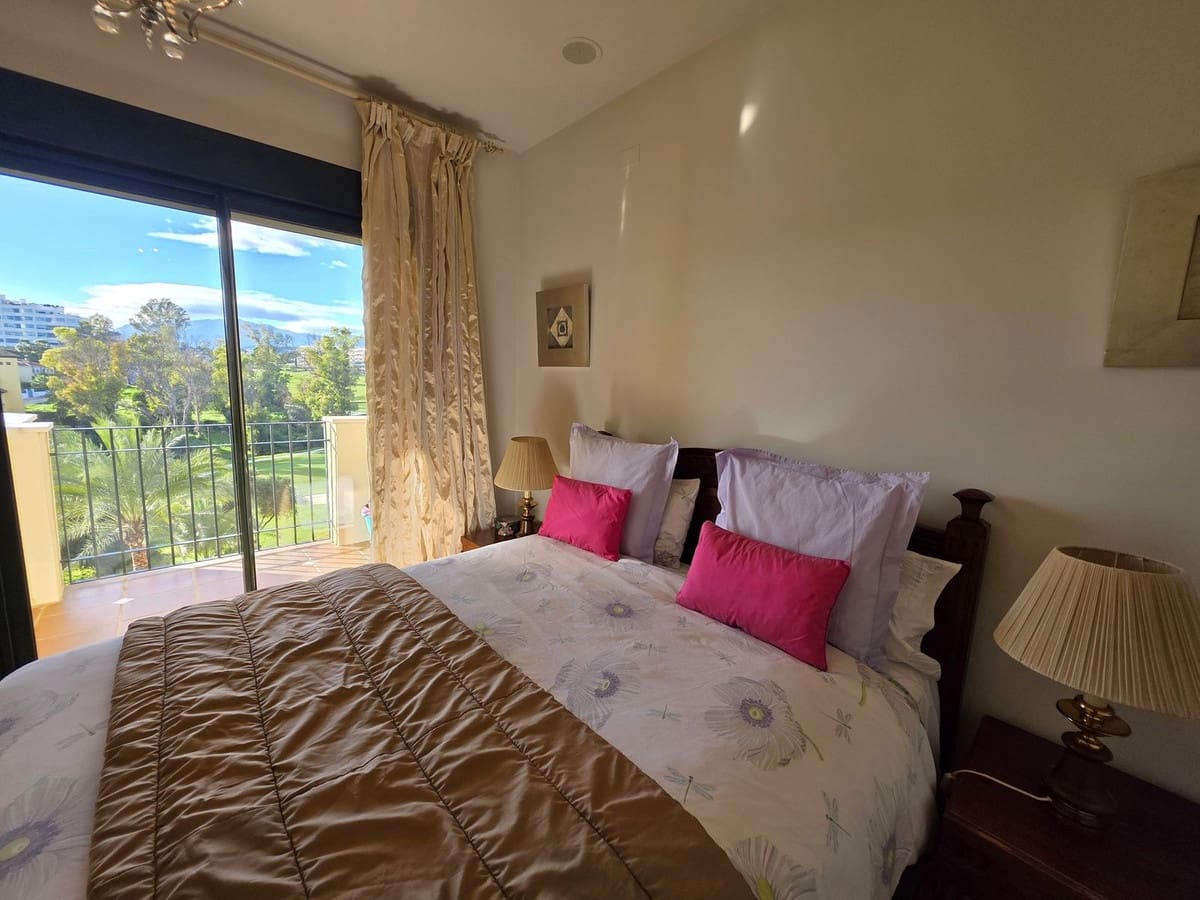 Apartamento de 2 habitaciones en Guadalmina en venta con piscina garaje - 436.500 € (Ref: 9490959)