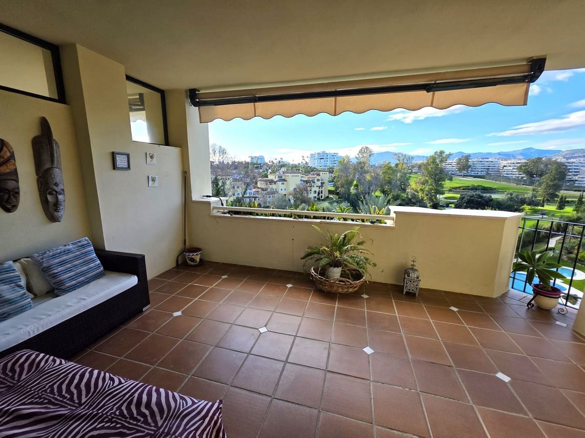 2 slaapkamer Appartement te koop in Guadalmina met zwembad garage - € 436.500 (Ref: 9490959)