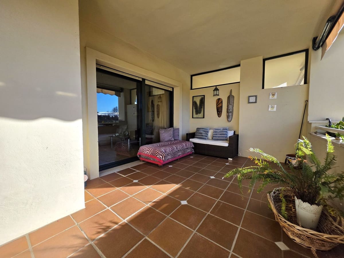 2 bedroom Apartment for sale in Guadalmina with pool garage - € 436,500 (Ref: 9490959)