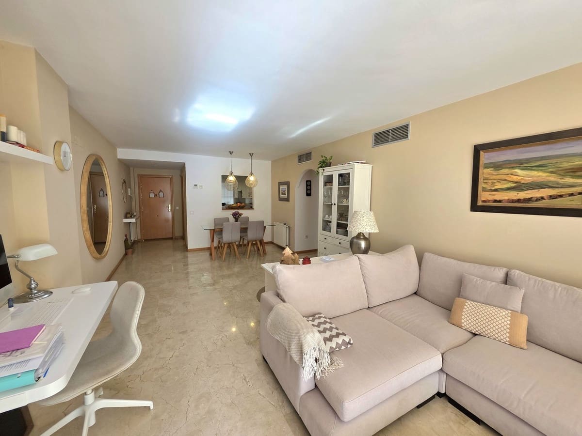 Apartamento de 2 habitaciones en Guadalmina en venta con piscina garaje - 399.000 € (Ref: 9511472)
