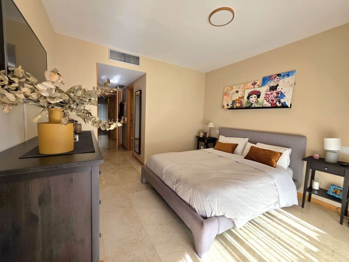 Apartamento de 2 habitaciones en Guadalmina en venta con piscina garaje - 399.000 € (Ref: 9511472)