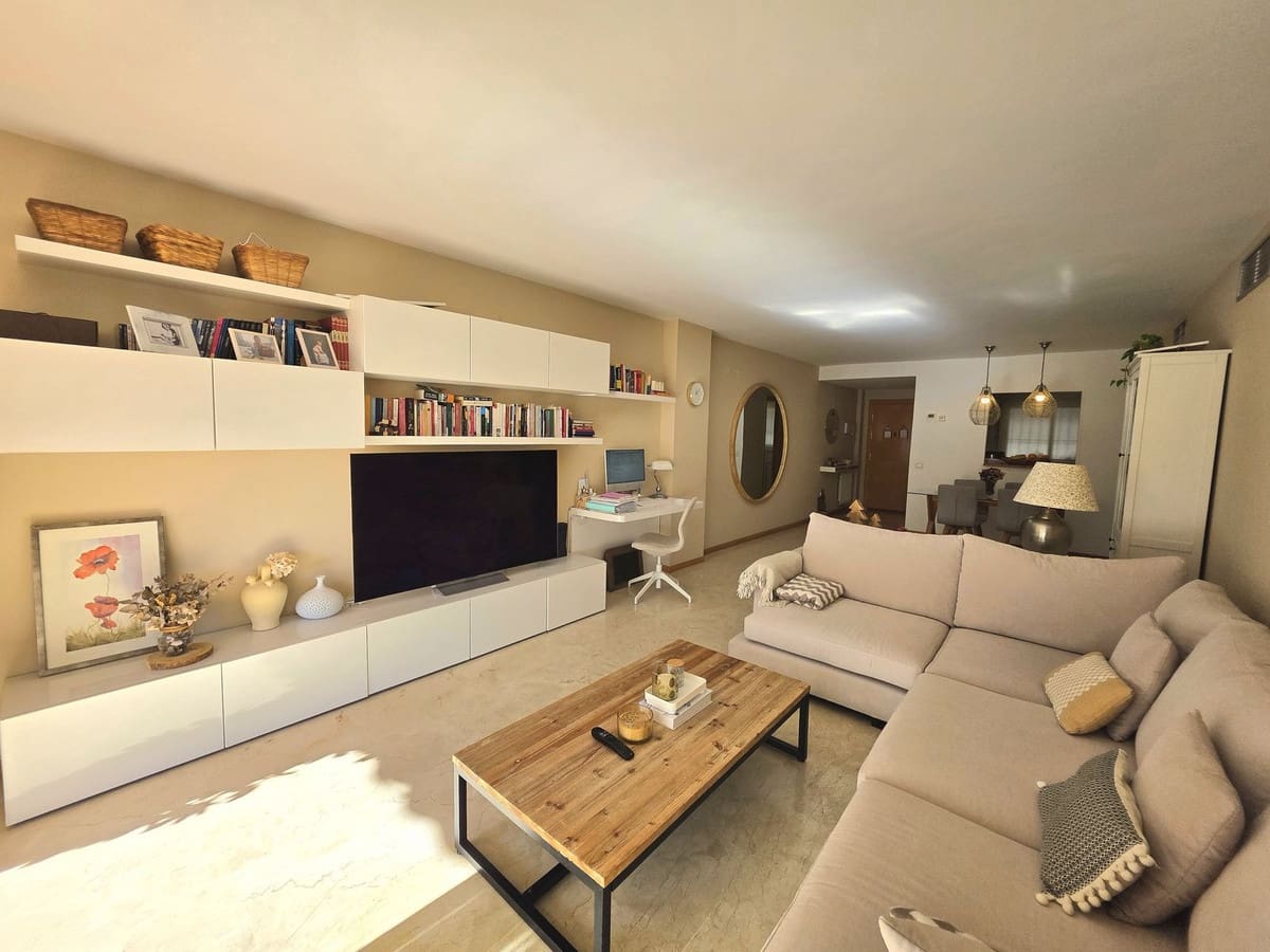 Apartamento de 2 habitaciones en Guadalmina en venta con piscina garaje - 399.000 € (Ref: 9511472)