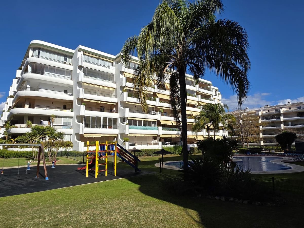 Apartamento de 2 habitaciones en Guadalmina en venta con piscina garaje - 399.000 € (Ref: 9511472)