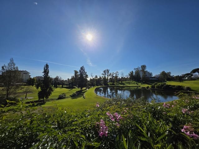 Apartamento de 2 habitaciones en Guadalmina Alta, Marbella en venta con piscina garaje - 399.000 € (Ref: 9511472)