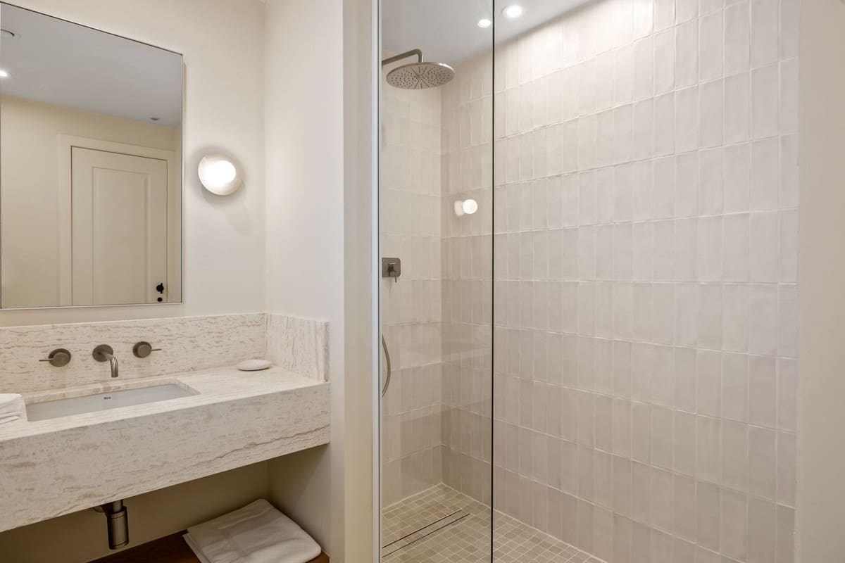 3 makuuhuone Huvila myytävänä paikassa Marbella mukana uima-altaan 
autotalli - 2 850 000 € (Ref: 9597182)