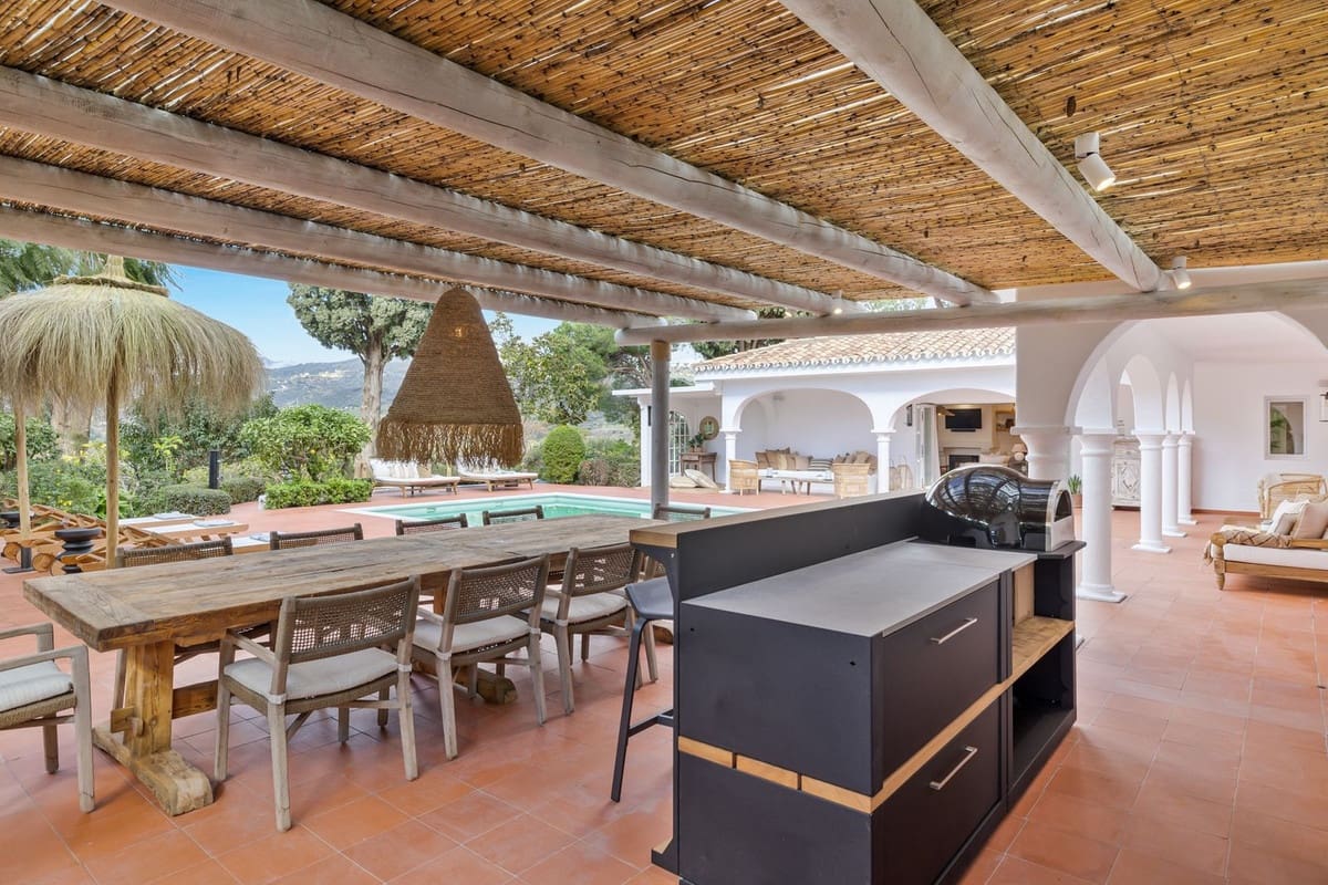 Chalet de 3 habitaciones en Marbella en venta con piscina garaje - 2.850.000 € (Ref: 9597182)