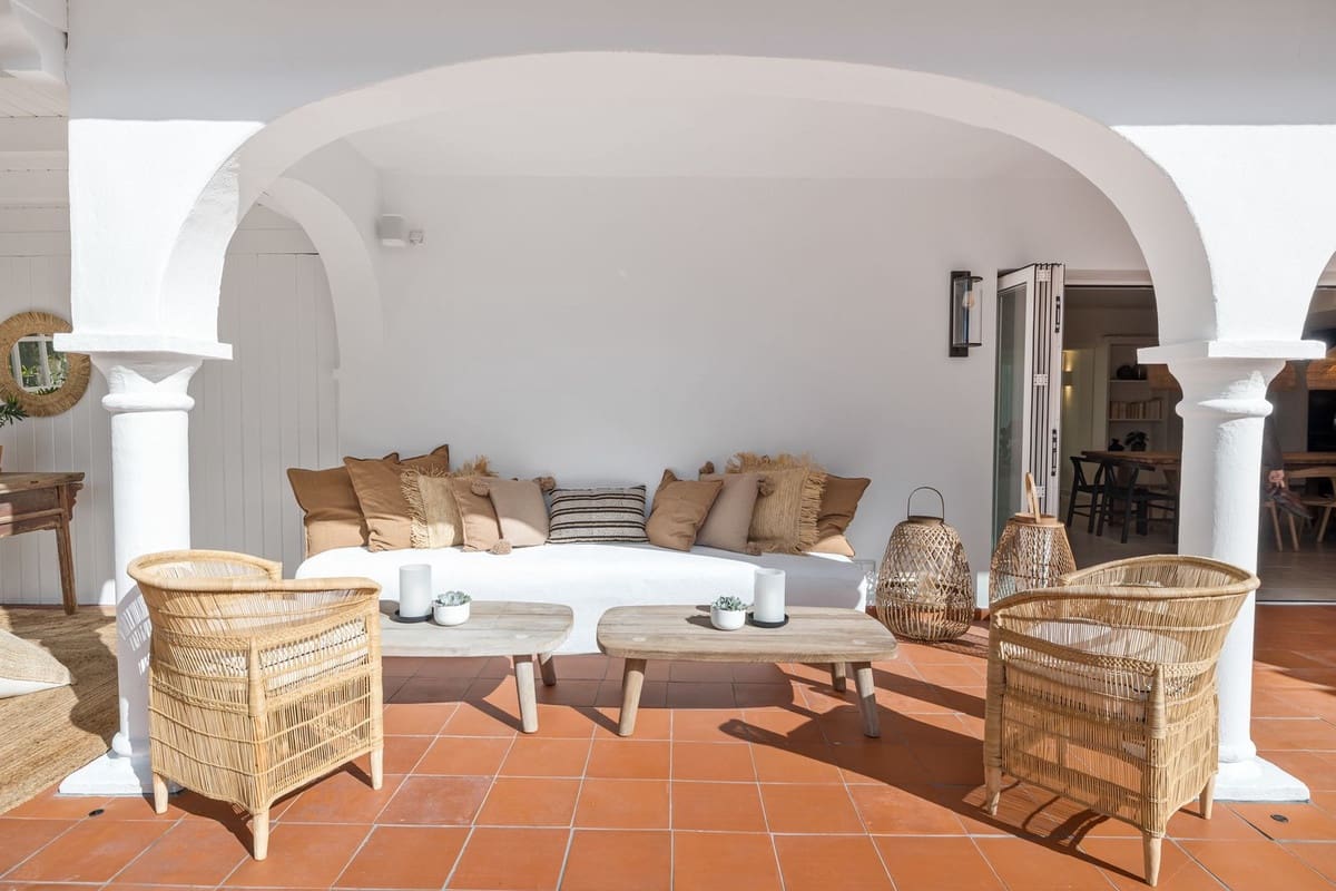 Chalet de 3 habitaciones en Marbella en venta con piscina garaje - 2.850.000 € (Ref: 9597182)
