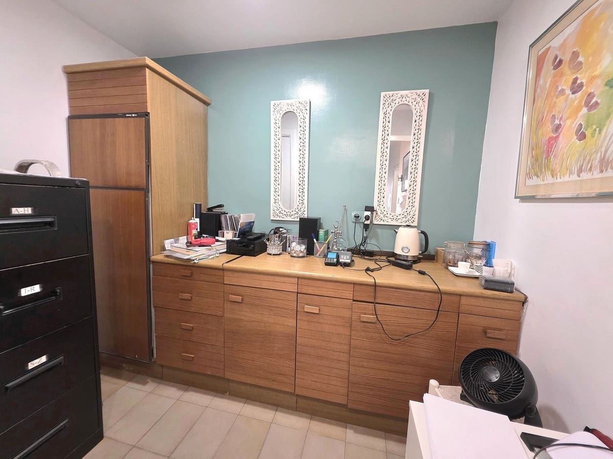 Apartamento de 2 habitaciones en Estepona en venta con piscina garaje - 315.000 € (Ref: 9618497)