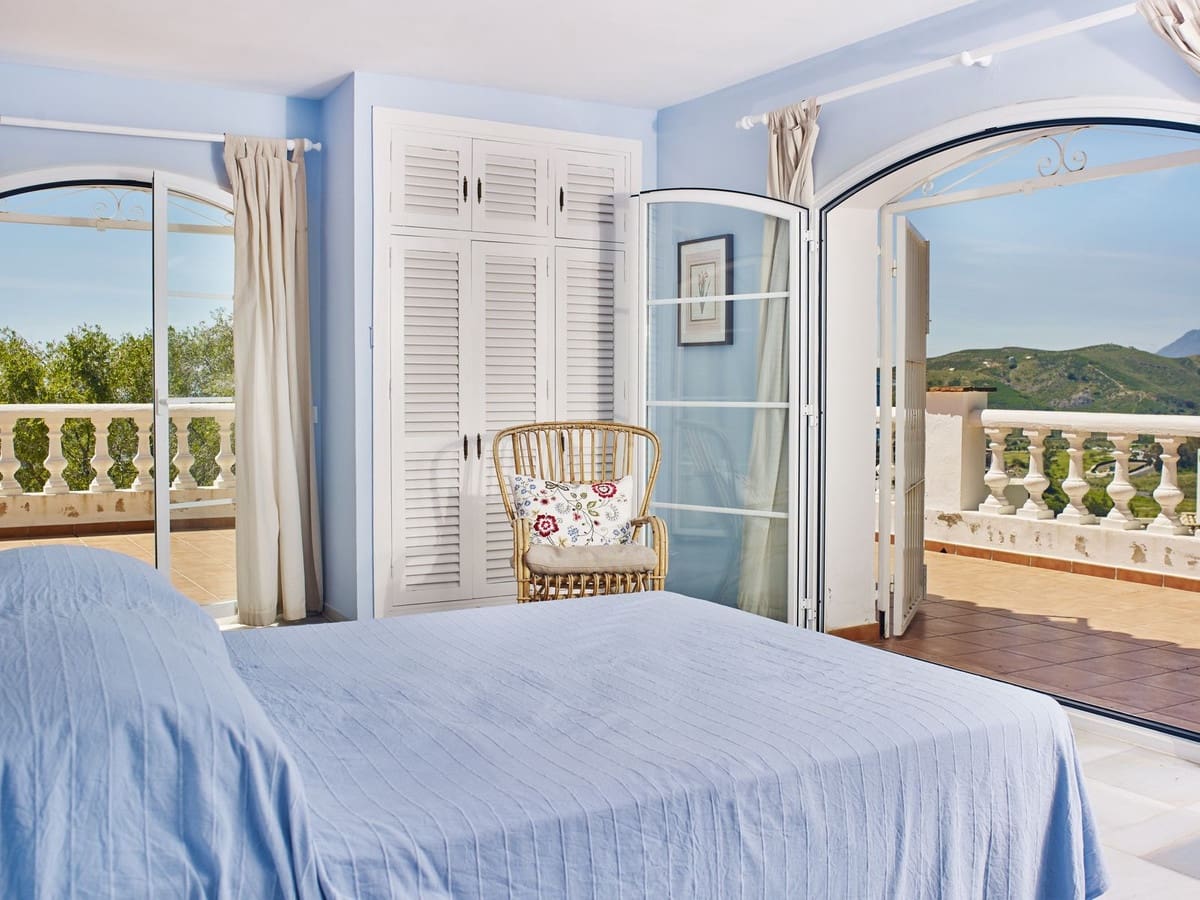 5 soverom Villa til salgs i Benahavis med svømmebasseng garasje - € 1 475 000 (Ref: 9622222)