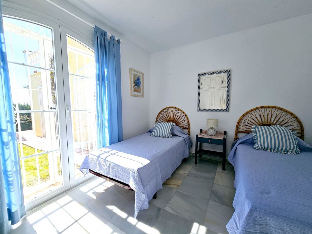 5 soverom Villa til salgs i Benahavis med svømmebasseng garasje - € 1 475 000 (Ref: 9622222)