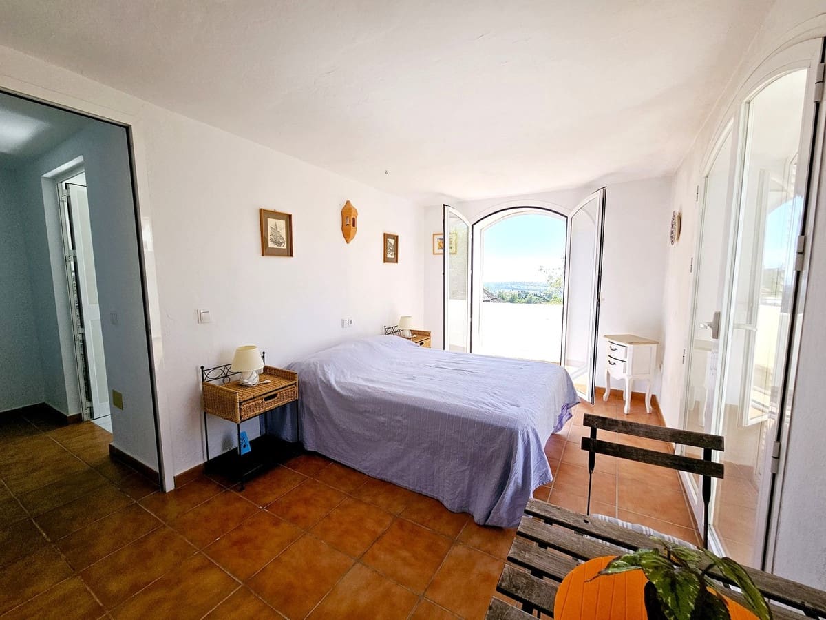 5 soverom Villa til salgs i Benahavis med svømmebasseng garasje - € 1 475 000 (Ref: 9622222)