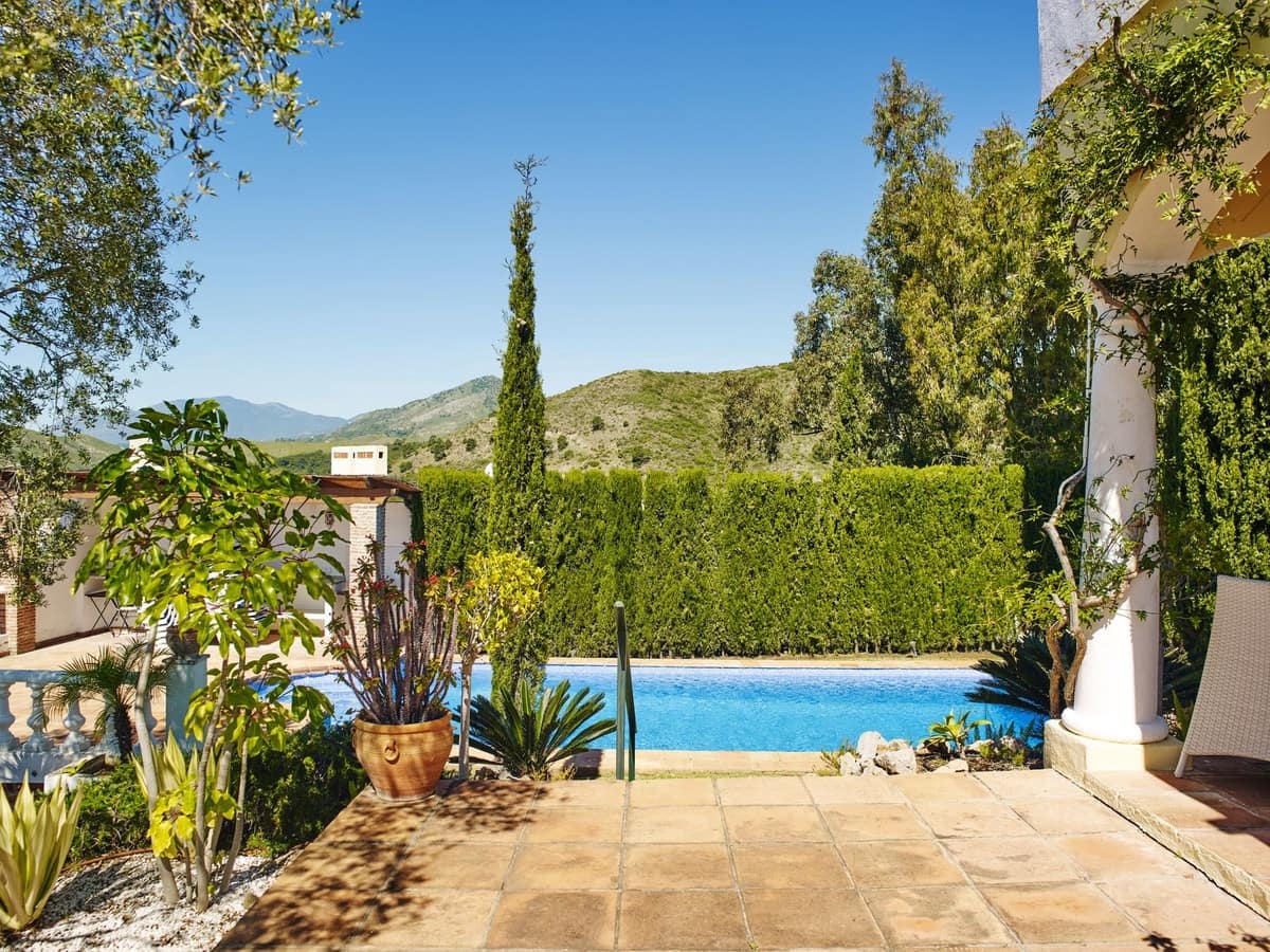 5 soverom Villa til salgs i Benahavis med svømmebasseng garasje - € 1 475 000 (Ref: 9622222)