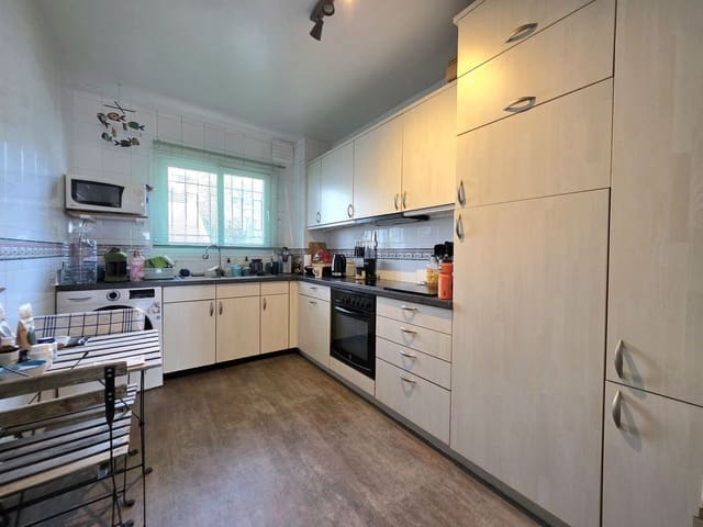 2 soverom Leilighet til salgs i Aloha Golf, Marbella med svømmebasseng garasje - € 339 000 (Ref: 9632690)