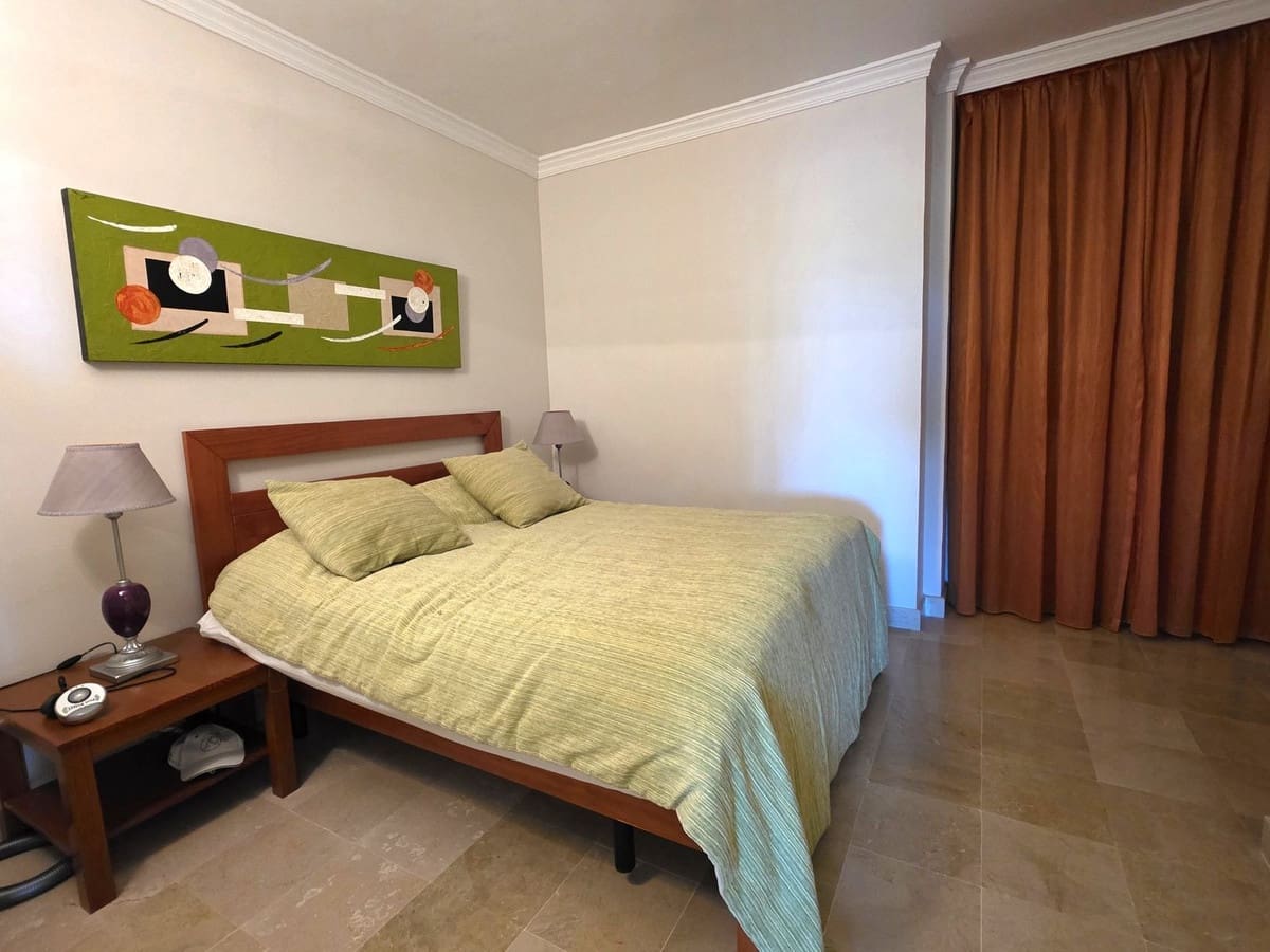 2 soveværelse Lejlighed til salg i Marbella med swimmingpool garage - € 749.000 (Ref: 9675990)