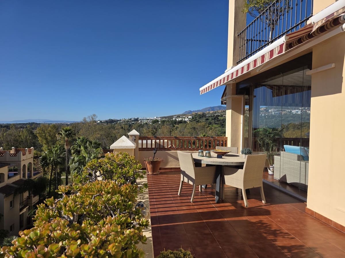 2 soveværelse Lejlighed til salg i Marbella med swimmingpool garage - € 749.000 (Ref: 9675990)