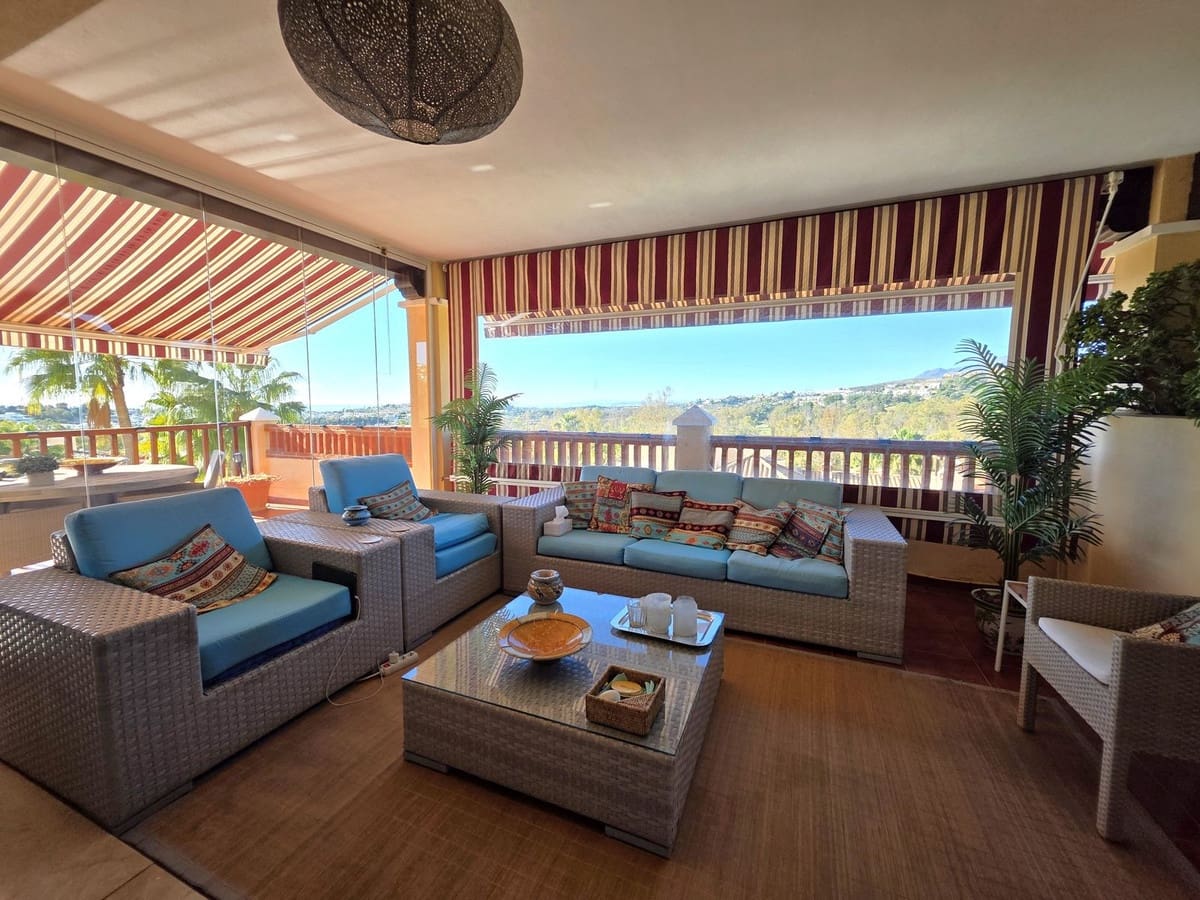 2 soveværelse Lejlighed til salg i Marbella med swimmingpool garage - € 749.000 (Ref: 9675990)