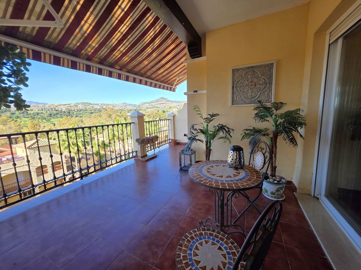 2 soveværelse Lejlighed til salg i Marbella med swimmingpool garage - € 749.000 (Ref: 9675990)